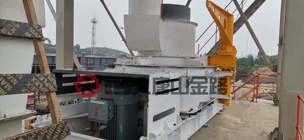 錘破、對(duì)輥破、立軸沖擊破三種制砂設(shè)備優(yōu)劣對(duì)比